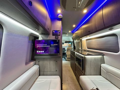 Used 2024 Mercedes-Benz Sprinter 3500 image 48