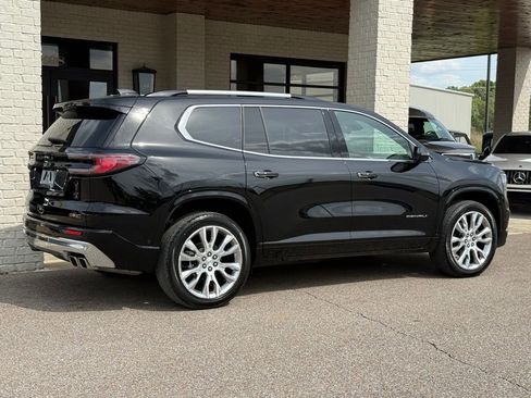 Used 2024 GMC Acadia Denali w/ Super Cruise Package image 5