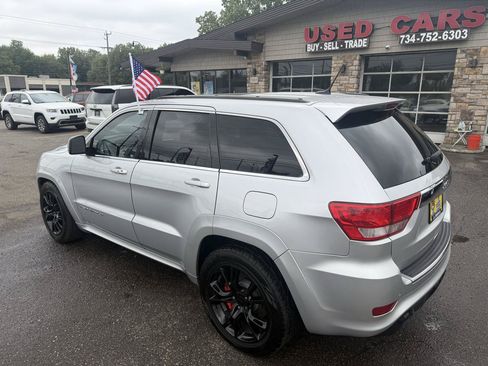 Used 2012 Jeep Grand Cherokee SRT8 w/ Luxury Group II AWD/4WD image 6