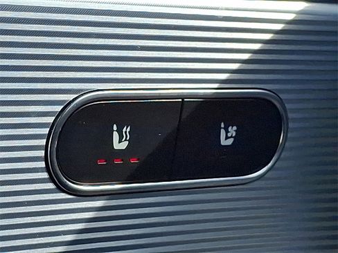 Used 2020 Mercedes-Benz CLA 250 4MATIC image 23