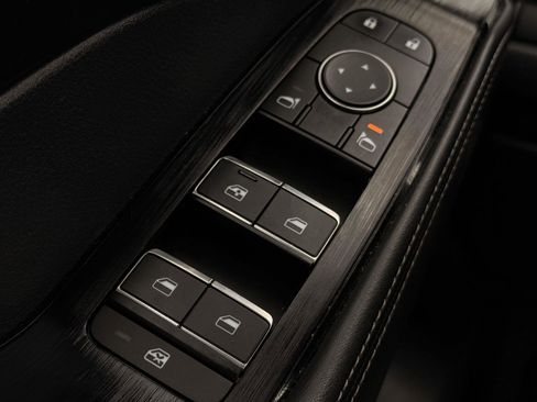 Used 2022 Nissan Rogue SL w/ SL Premium Package image 16