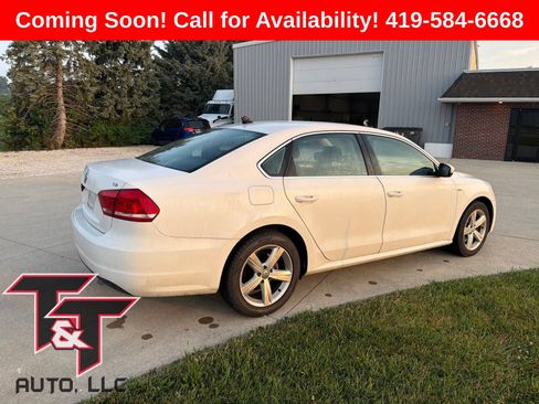 Used 2015 Volkswagen Passat 1.8T Limited Edition FWD image 2