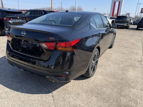 Used 2024 Nissan Altima 2.5 SR image 9