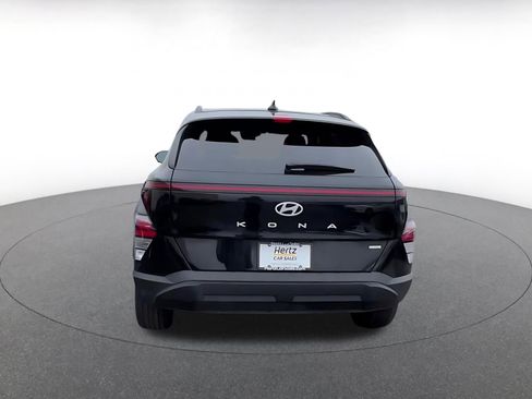 Used 2025 Hyundai Kona SEL image 12