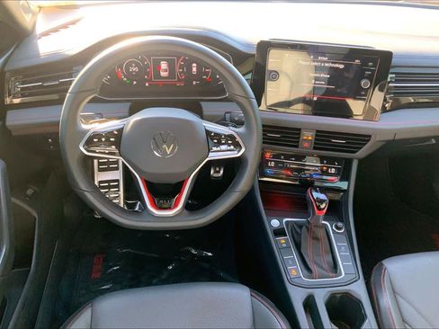 Used 2025 Volkswagen Jetta GLI Autobahn FWD image 6