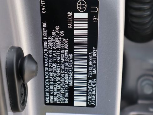 Used 2018 Toyota C-HR XLE FWD image 28