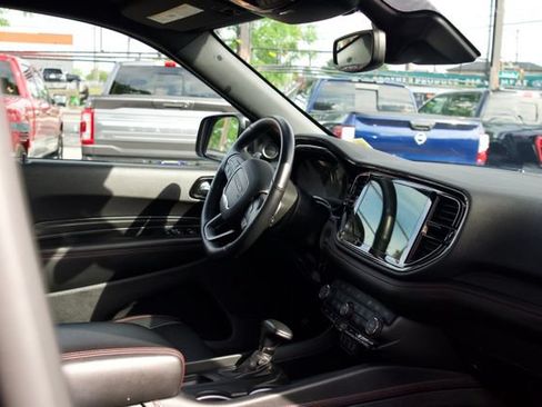 Used 2025 Dodge Durango GT AWD/4WD image 21
