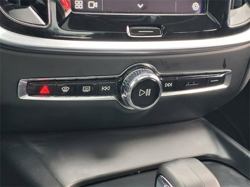 Used 2024 Volvo S60 B5 Core image 24