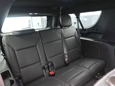 Used 2022 Chevrolet Suburban Z71 image 43