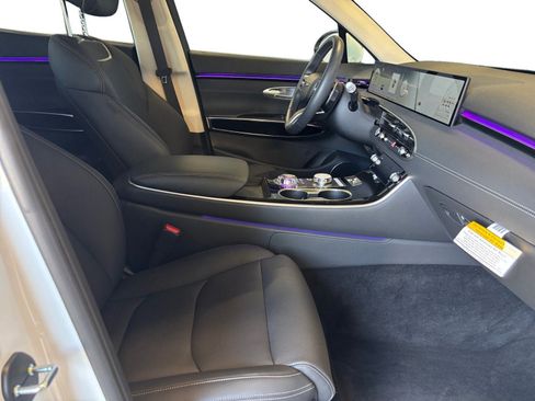 New 2026 Genesis GV70 2.5T AWD/4WD image 15