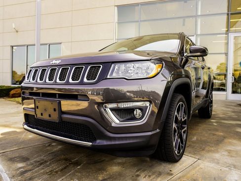 Used 2017 Jeep Compass Limited w/ Navigation Group image 8