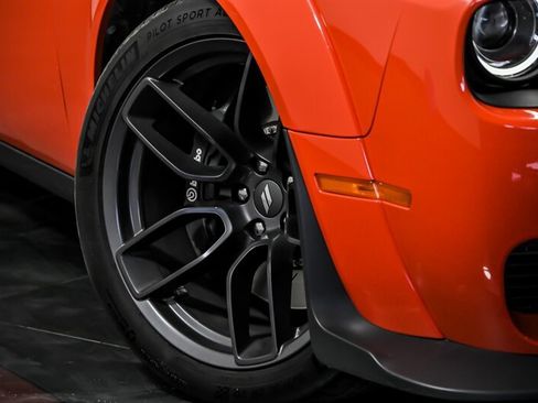 Used 2019 Dodge Challenger R/T Scat Pack RWD image 3