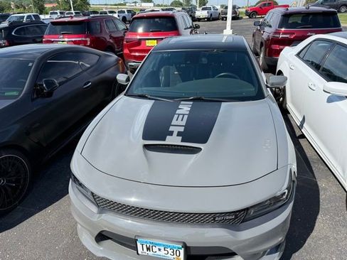 Used 2017 Dodge Charger R/T RWD image 3