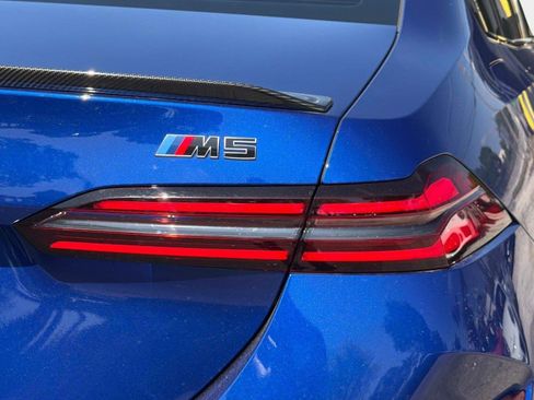 Used 2025 BMW M5 w/ Carbon Package AWD/4WD image 18