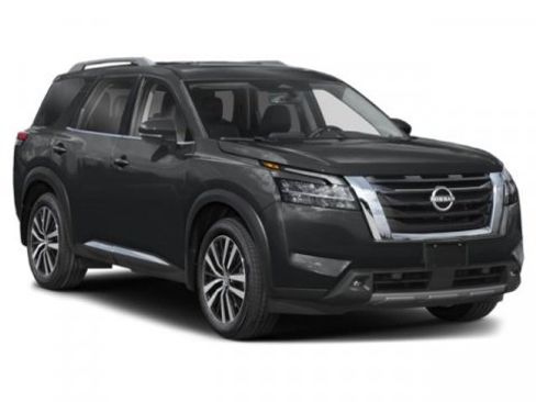 Used 2024 Nissan Pathfinder Platinum image 9