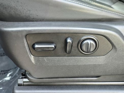 Used 2020 GMC Sierra 2500 SLT w/ SLT Premium Plus Package image 15