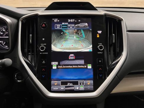 Used 2024 Subaru Ascent Limited w/ Technology Package image 9