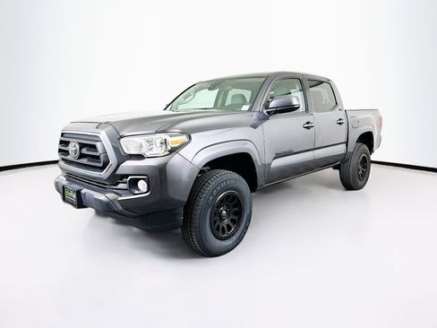 Used 2020 Toyota Tacoma SR5 image 3
