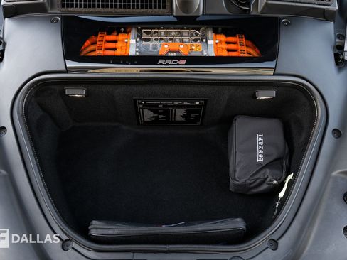 Used 2025 Ferrari SF90 Spider image 34