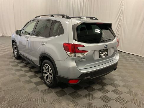 Used 2023 Subaru Forester Premium AWD/4WD image 2
