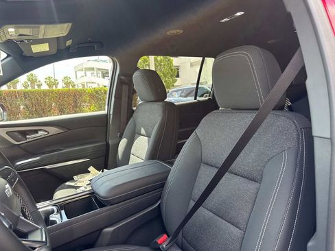 New 2025 Chevrolet Traverse LT w/ Enhanced Driving Package image 20