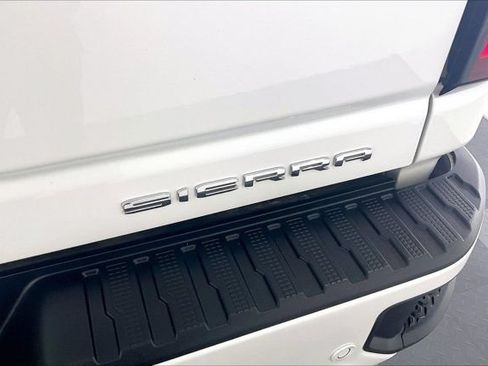 Used 2024 GMC Sierra 2500 Denali Ultimate AWD/4WD image 31