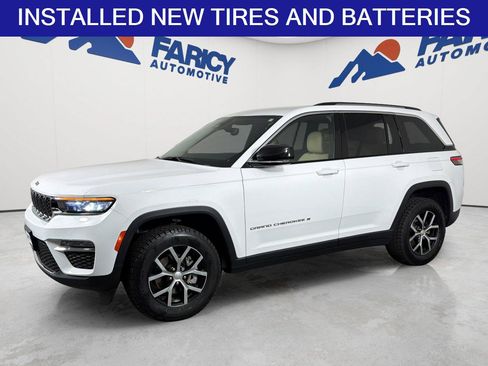 Used 2023 Jeep Grand Cherokee Limited AWD/4WD image 1