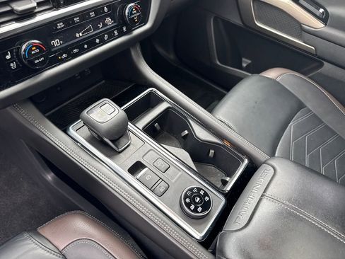 Used 2023 Nissan Pathfinder Platinum image 24