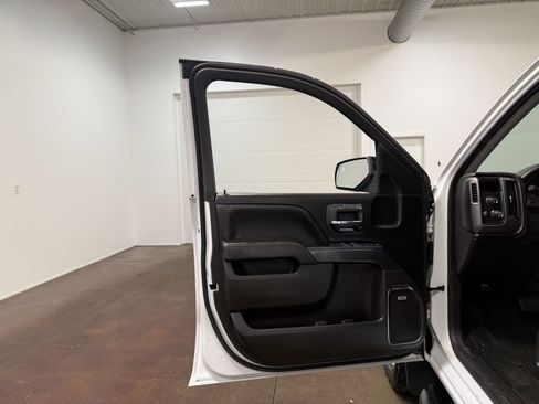 Used 2018 GMC Sierra 1500 SLT image 60