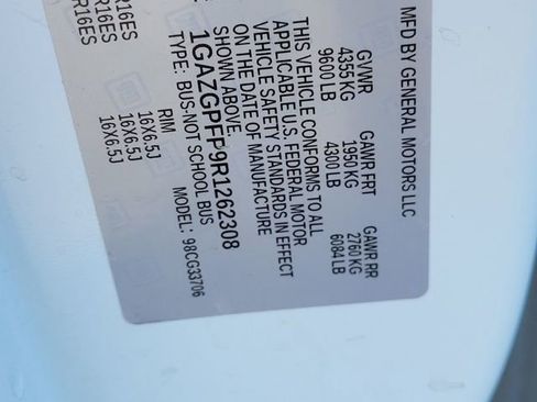 Used 2024 Chevrolet Express 3500 LT w/ LT Preferred Equipment Group image 26