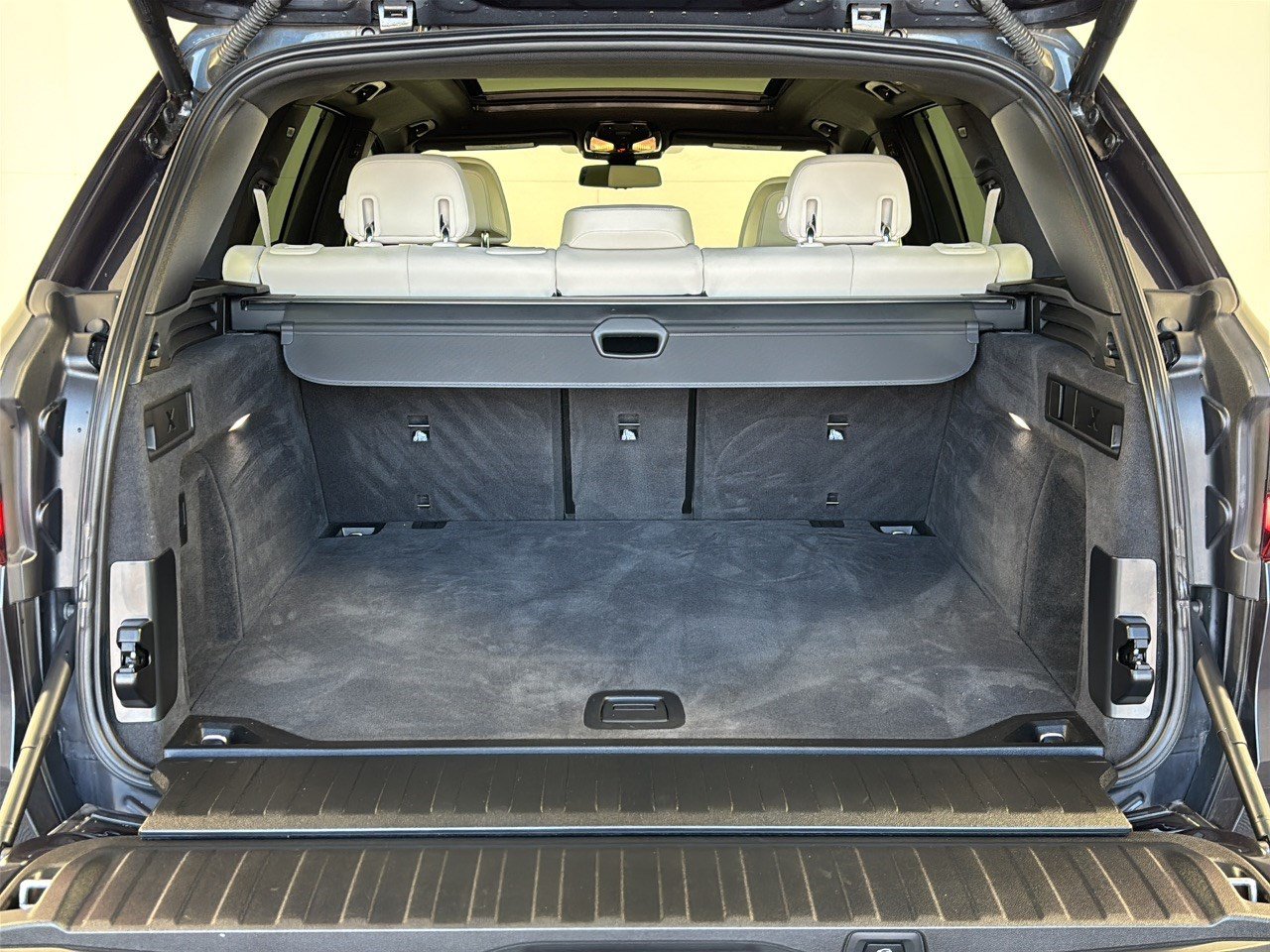 Used 2022 BMW X5 sDrive40i w/ Executive Package RWD image 28