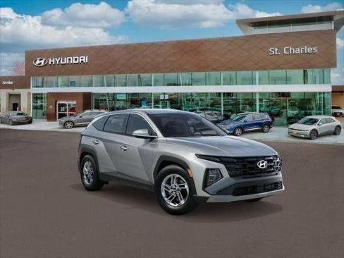 Used 2026 Hyundai Tucson SE AWD/4WD image 2