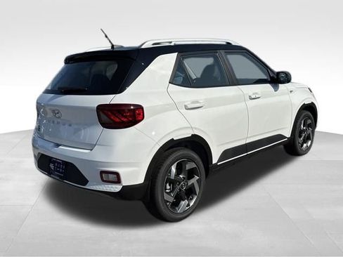 New 2025 Hyundai Venue Limited image 5