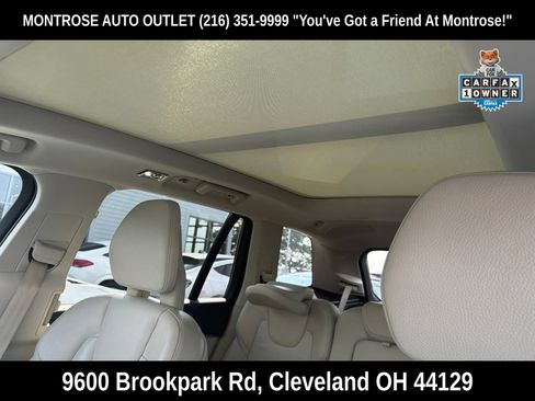 Used 2020 Volvo XC90 T6 Momentum w/ Protection Package AWD/4WD image 3