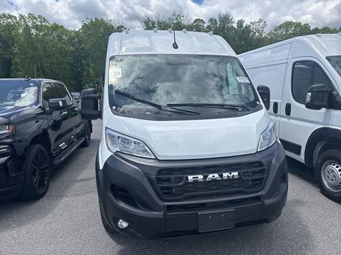 Used 2026 RAM ProMaster 2500 w/ Convenience Group FWD image 5