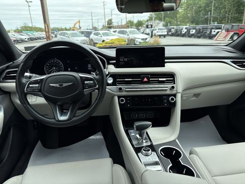 Used 2025 Genesis G70 2.5T AWD/4WD image 24