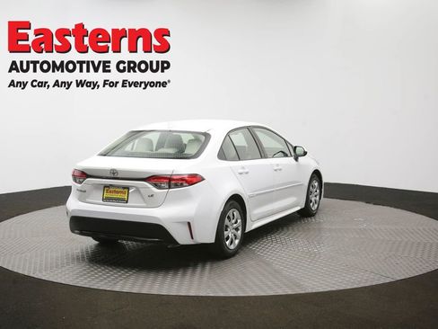 Used 2020 Toyota Corolla LE image 39