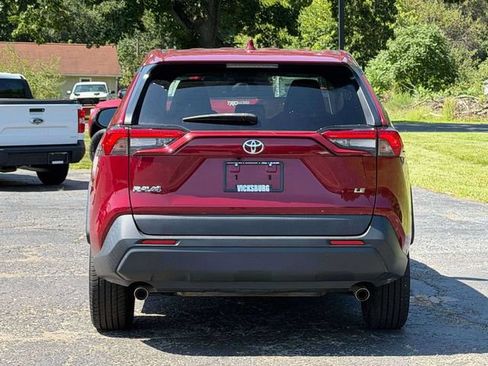 Used 2022 Toyota RAV4 LE FWD image 29