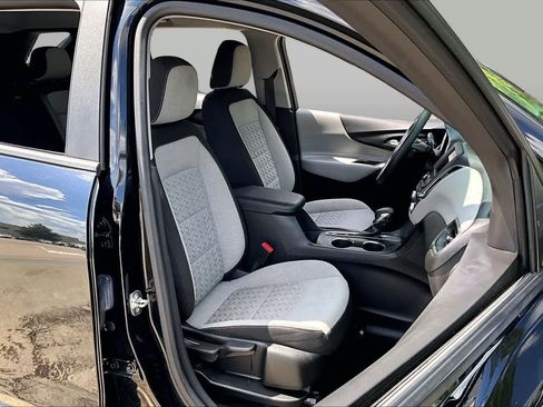 Used 2024 Chevrolet Equinox LS w/ LS Convenience Package FWD image 14