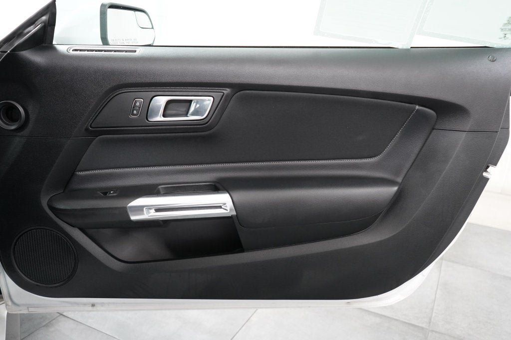 Used 2019 Ford Mustang Coupe RWD image 30