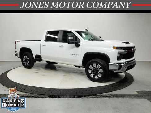 Used 2024 Chevrolet Silverado 3500 LT w/ Convenience Package AWD/4WD image 1