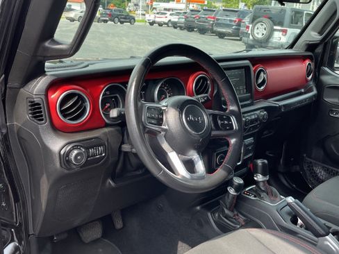 Used 2018 Jeep Wrangler Unlimited Rubicon w/ Steel Bumper Group AWD/4WD image 4