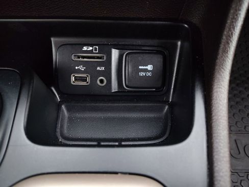 Used 2014 Jeep Cherokee Trailhawk image 5