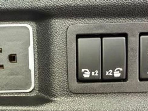 Used 2024 Chevrolet Tahoe Premier w/ Premium Package 2 image 14