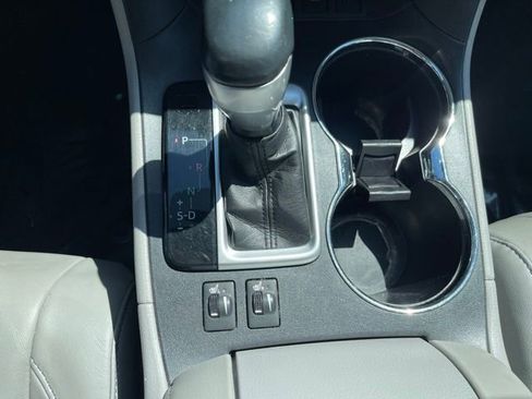 Used 2018 Toyota Highlander XLE AWD/4WD image 27