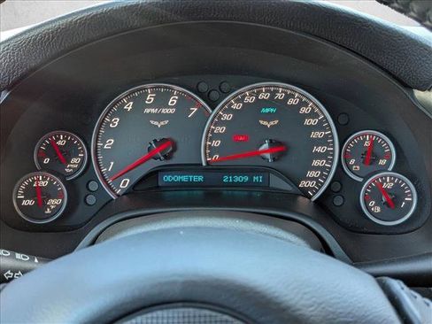 Used 2005 Chevrolet Corvette Convertible w/ Preferred Equipment Group image 10