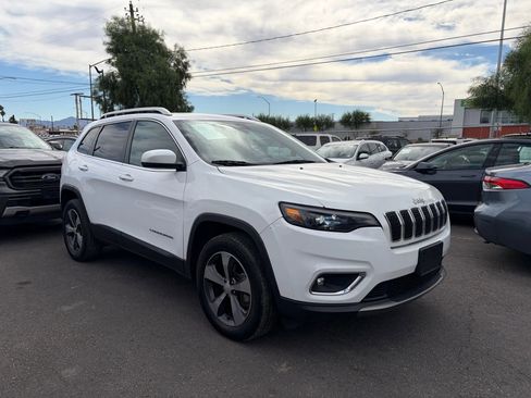 Used 2019 Jeep Cherokee Limited image 4