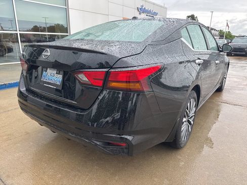 Used 2025 Nissan Altima 2.5 SV FWD image 5