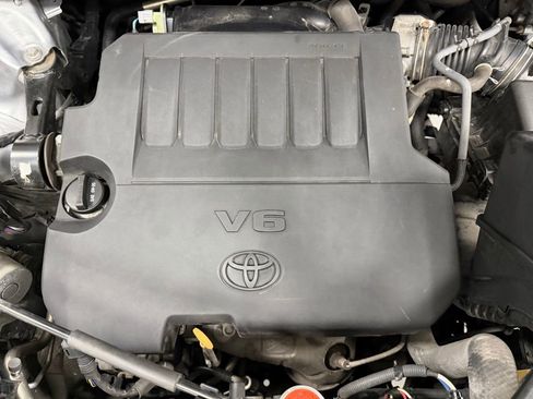 Used 2016 Toyota Highlander Limited image 10