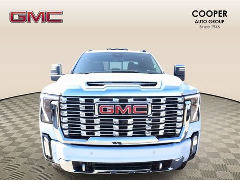 New 2026 GMC Sierra 2500 Denali w/ Denali Reserve Package AWD/4WD image 11